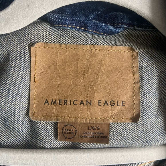 NWT American Eagle Oversized Jean Jacket - Picture 3 of 4